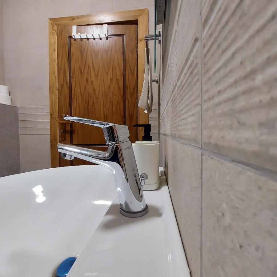 Coco Guesthouse Мадаба Экстерьер фото